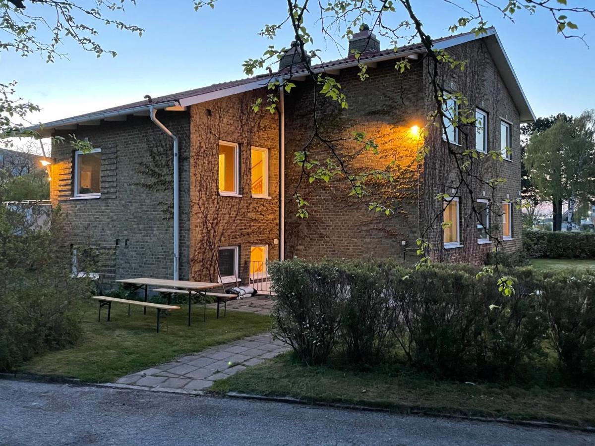 Hemmet Simrishamns Vandrarhem Och B&B ภายนอก รูปภาพ