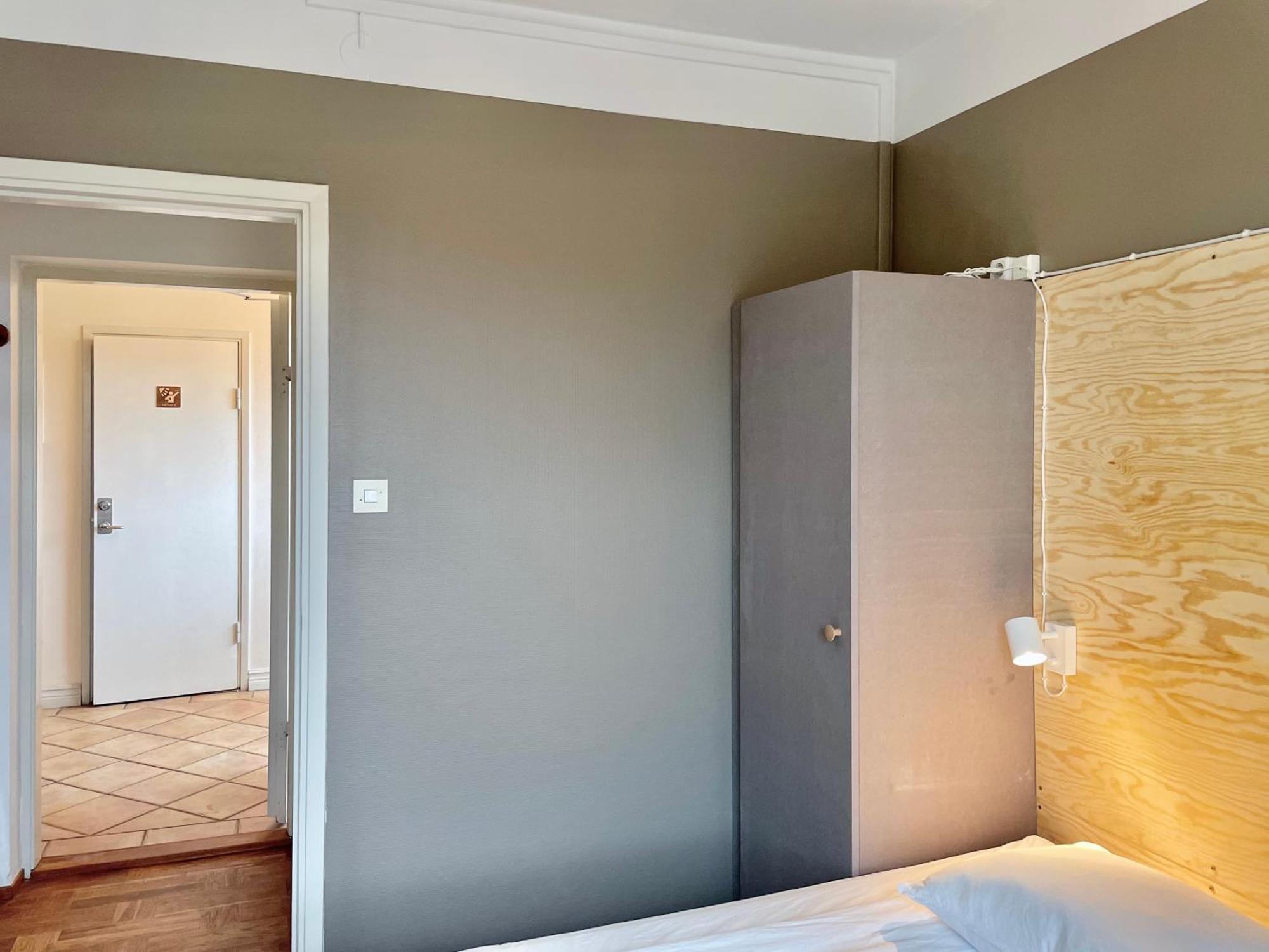Hemmet Simrishamns Vandrarhem Och B&B ภายนอก รูปภาพ